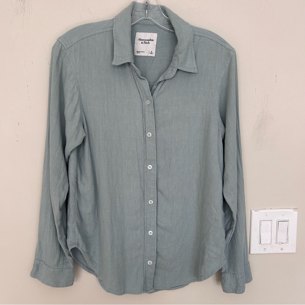 Abercrombie&Fitch Light Teal Button-Up Linen blend long sleeve Shirt. Size Small